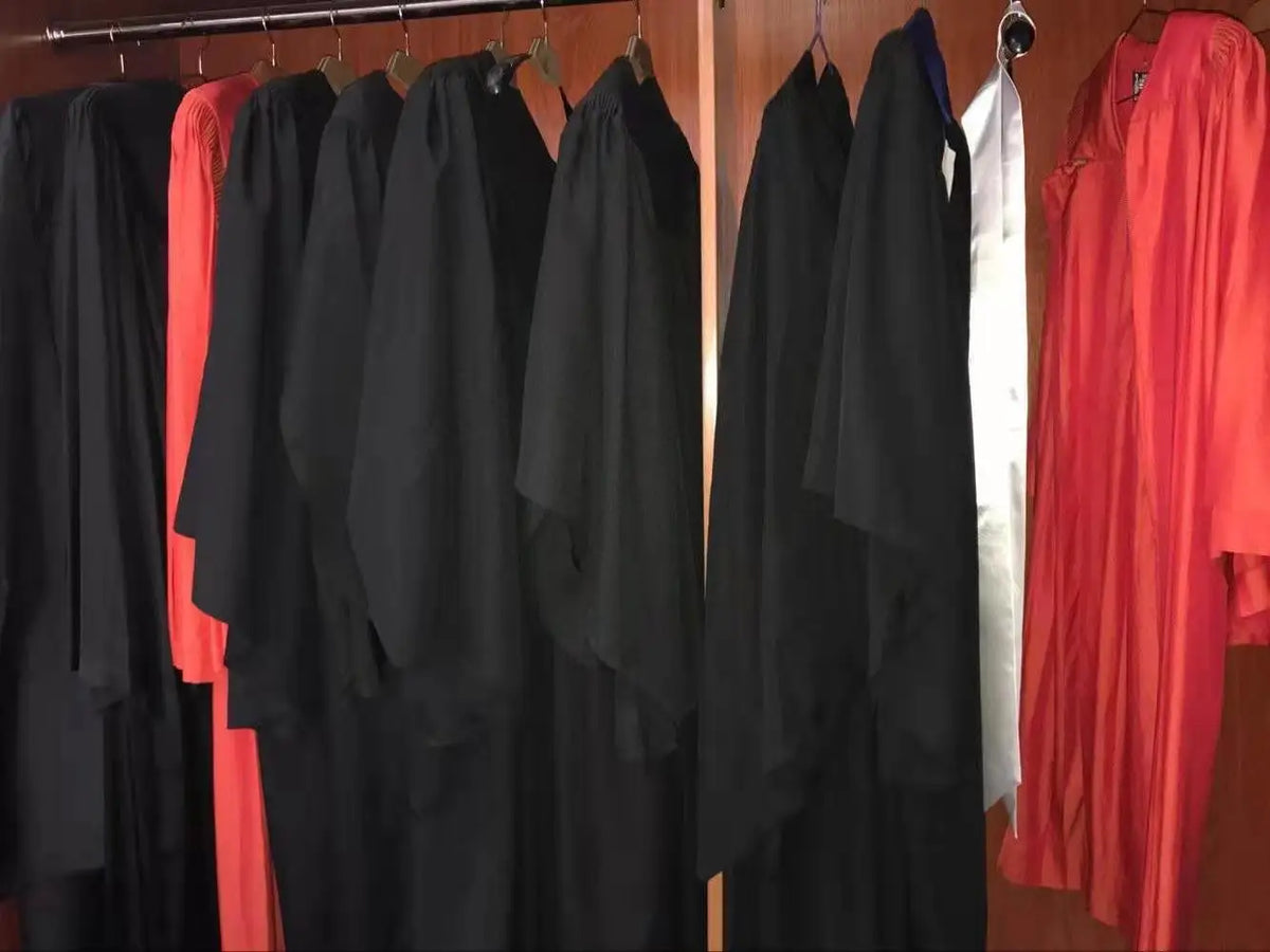 2022 New Design AUS Doctoral Graduation Gown for Graduation OEM/ODM