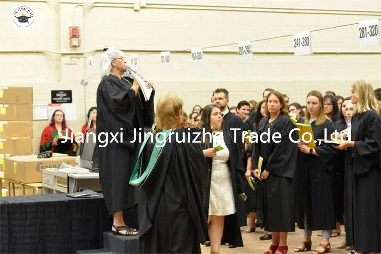 Factory Custom Good Quality Wholesale Canada Graduation Gown OEM University of Waterloo Graduation Gown Graduation Hood