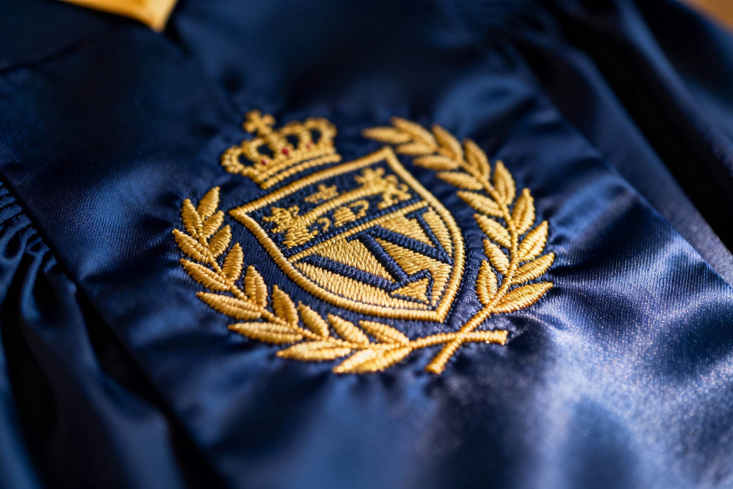 Emblem embroidery line
